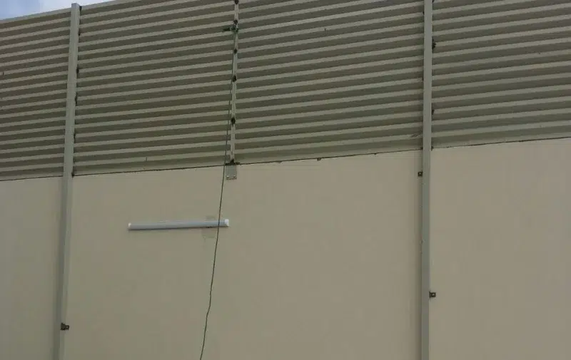 سواتر وحواجز جدة