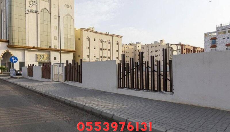 تسوير أراضي بيضاء