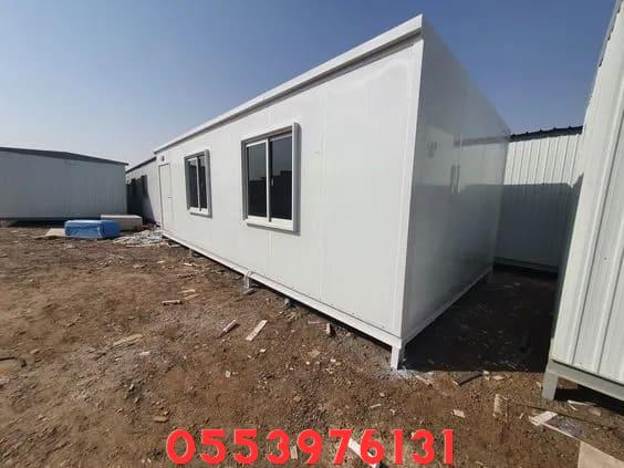 ملحق خارجي للخادمة في سطح البيت جدة