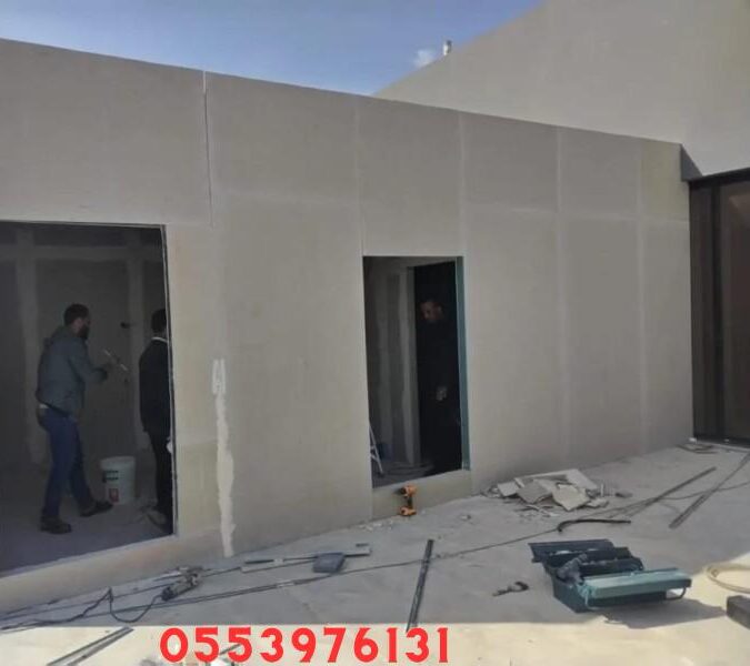 لماذا شركة فنون الظل هي الأفضل لبناء ملاحق سمنت بورد في جدة؟